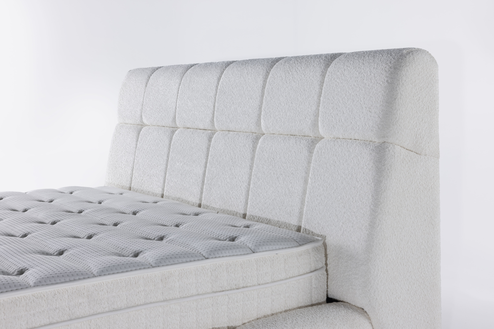 Myrelle Bed - Crème