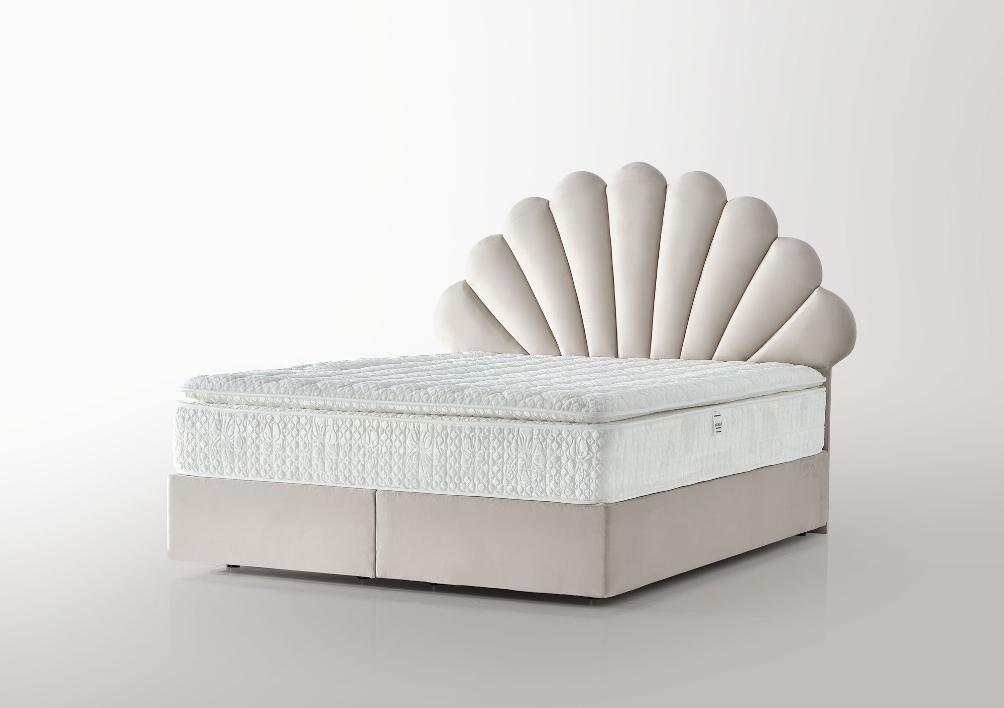 Camellia Bed - Crème