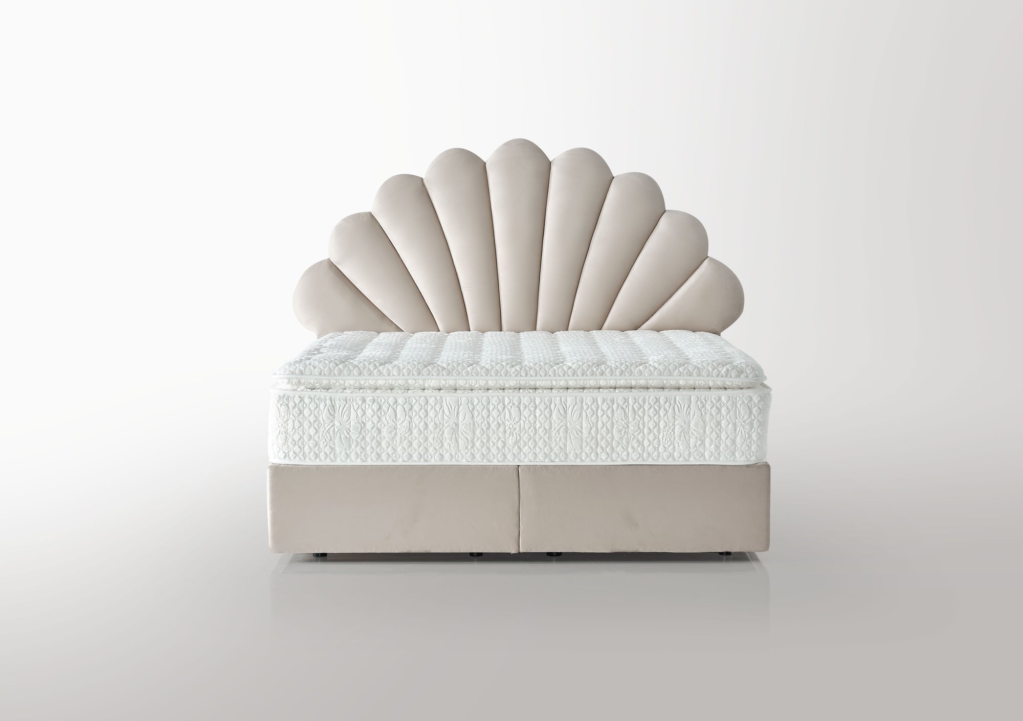 Camellia Bed - Crème